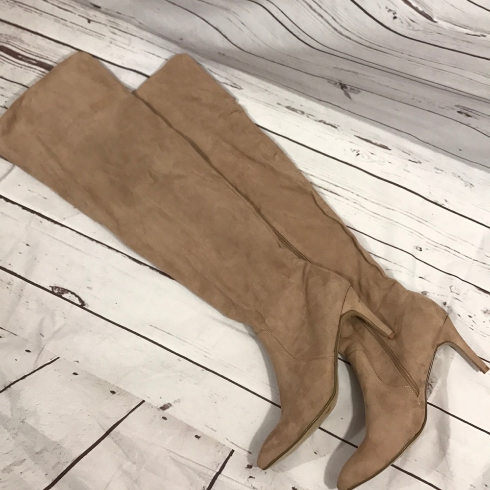 knees high boots